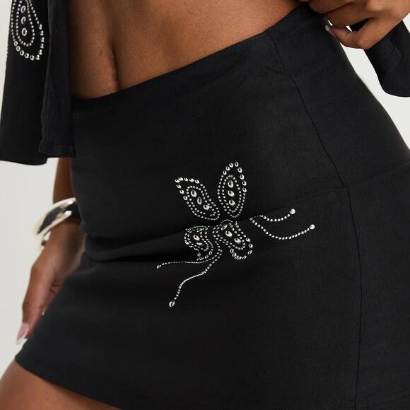 NWOT Princess Red Quotation Mini Skirt - Picture 1 of 3